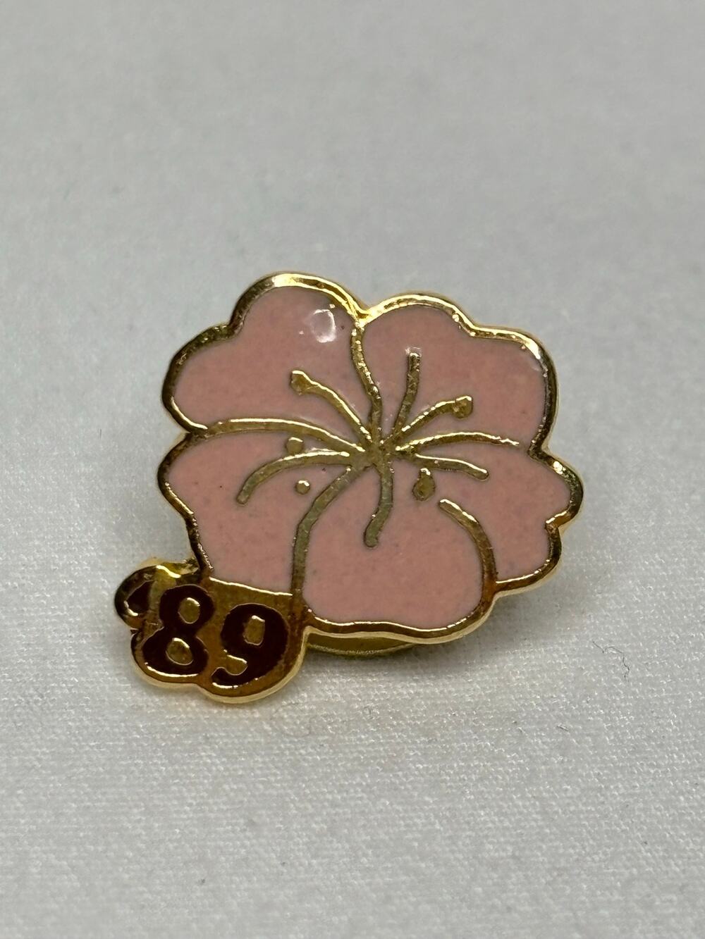 ‘89 Cherry Blossom Flower Souvenir Lapel Pin #6200